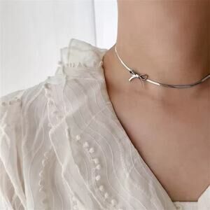 Minimalist Silver Bow Choker Necklace – Adjustable 13" + 2.4" | Lightweight